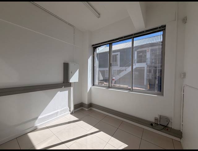 438M² OFFICE TO LET IN GREEN POINT